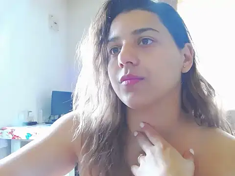 MadisonCharm online show from April 14, 10:04 am