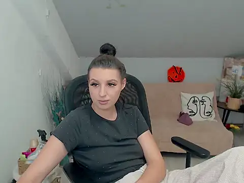 BettyJamess online show from October 29, 8:55 pm