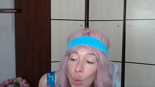 Mimi la online show from October 20, 10:07 am