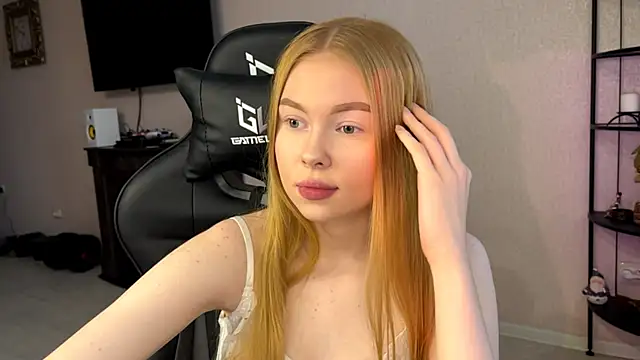 RaguelNicksons online show from December 2, 6:59 am