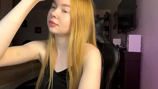 RaguelNicksons online show from November 14, 6:35 am