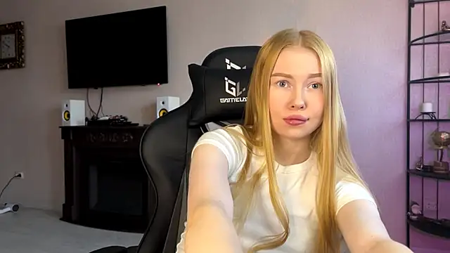 RaguelNicksons online show from November 3, 4:27 am