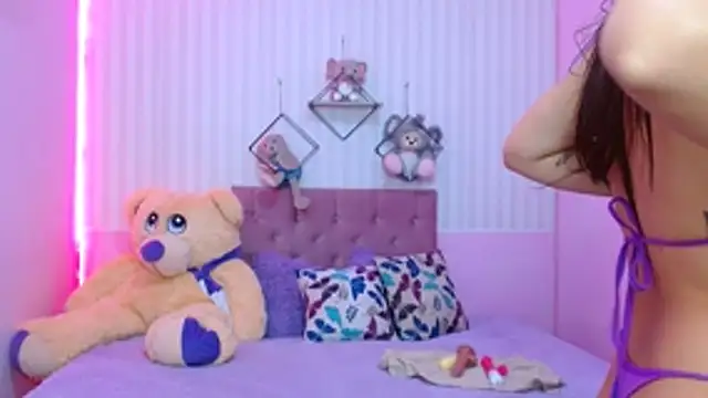 zara cute online show from December 3, 12:40 pm