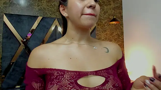 Vittoria Conti  online show from February 26, 5:45 pm