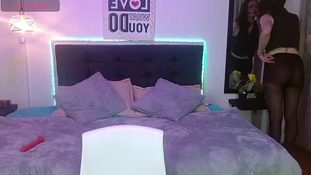 Snapshot of Dafne_xx_ chatting on October 17, 2:09 pm Dafne xx online show from October 17, 2:09 pm