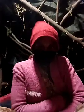 Hot hat online show from December 4, 2:19 pm