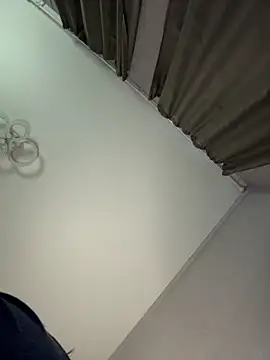 SwittieKendra online show from November 13, 6:45 am