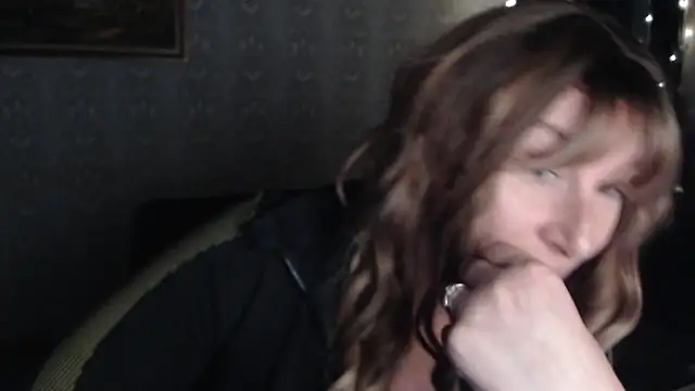 Yummy Gloria online show from October 28, 3:40 pm