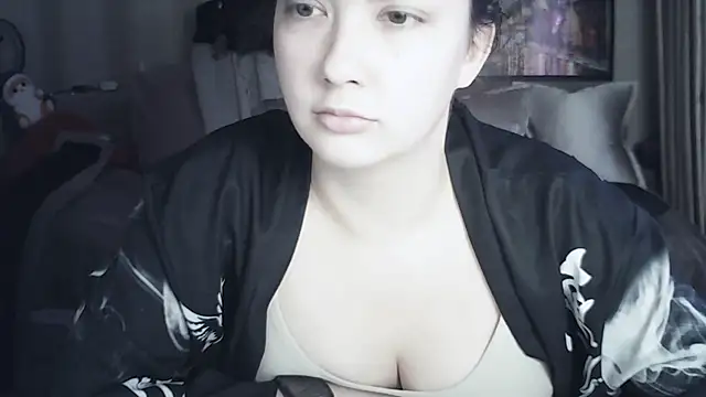 MoodieMira online show from June 27, 5:08 pm