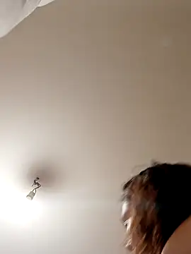 labellerose online show from November 18, 9:05 pm