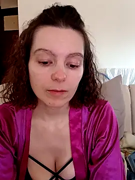 labellerose online show from April 1, 5:10 pm