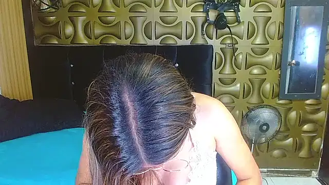 tinibunny online show from November 22, 8:11 pm