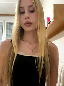 JudithCarly online show from November 20, 8:10 pm