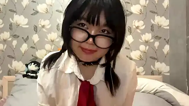 Snapshot of YunaMuse chatting on October 21, 1:59 pm YunaMuse online show from October 21, 1:59 pm