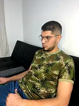 mirallesandbig online show from December 1, 10:23 pm