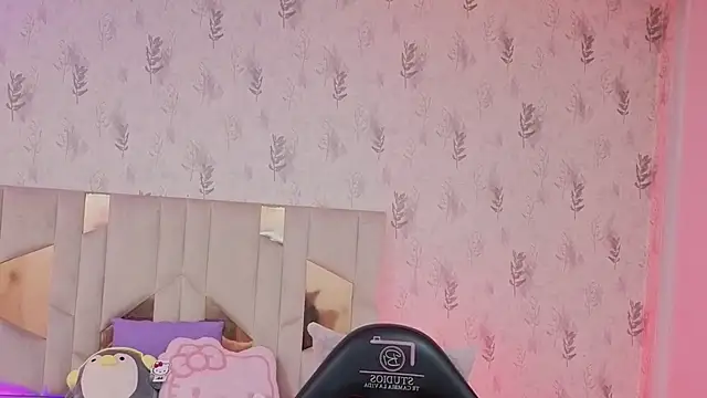 MARIANA TAY1 online show from April 18, 3:20 am