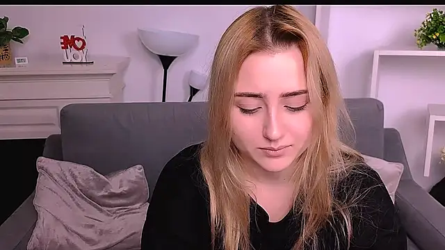 Lulu   Moon online show from March 3, 9:54 pm