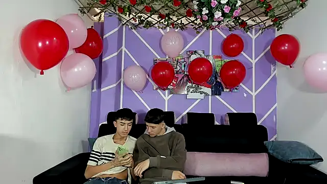 heyy noah11 online show from February 15, 1:43 pm