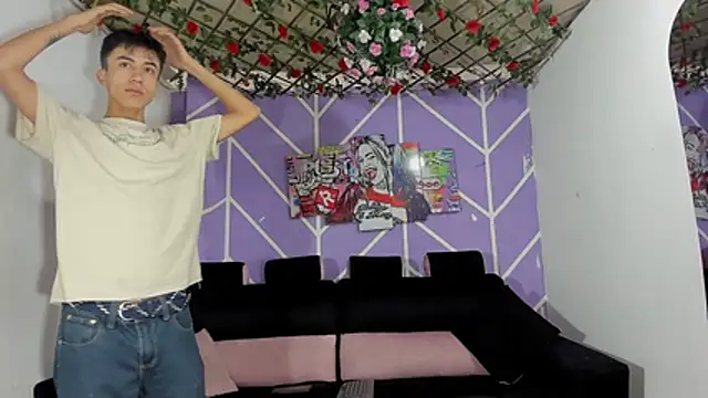 heyy noah11 online show from February 26, 1:32 pm