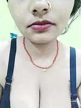 kiara-simmi online show from November 27, 1:47 pm