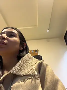 AlyssaRay online show from February 15, 4:28 pm