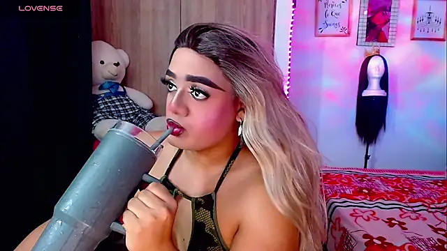 Sofiabigcock22 online show from February 20, 12:42 am