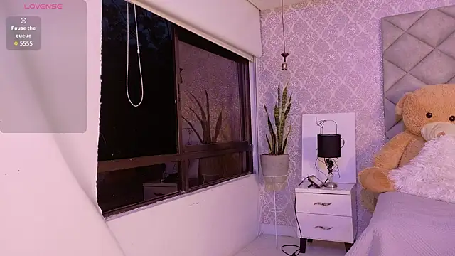 CARO ADAMS1 online show from February 10, 11:02 am