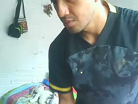 horny latin couple1 online show from October 17, 2:20 pm