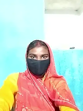 Meena 8 online show from May 14, 9:15 am