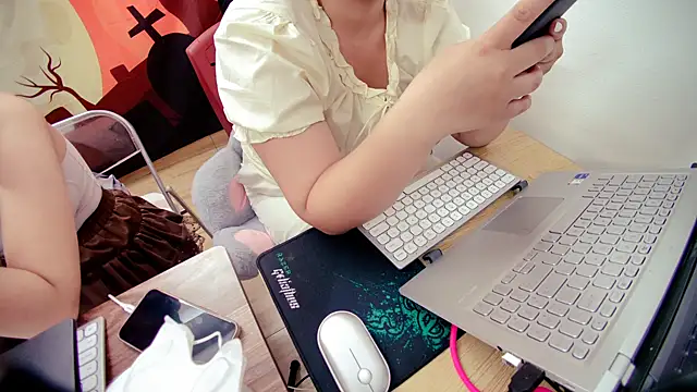 Hanna Mina online show from November 4, 6:40 am