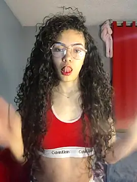 Snapshot of Sofia_Rodriguez8 chatting on October 21, 9:35 am Sofia Rodriguez8 online show from October 21, 9:35 am