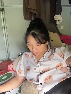 Linh-xxx online show from October 14, 7:11 am