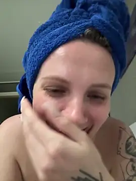 Amy  Leee  online show from May 22, 8:18 pm