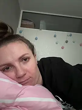 Amy  Leee  online show from February 16, 6:57 am