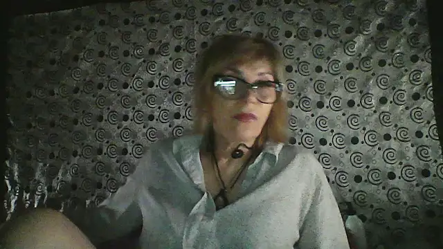 Lia Ray online show from November 10, 7:53 pm