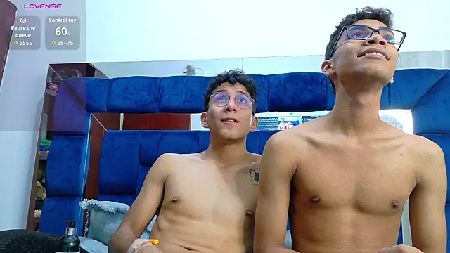 Desire4Duo online show from October 29, 1:26 pm