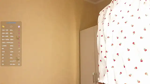 La L U N E online show from October 23, 3:51 pm