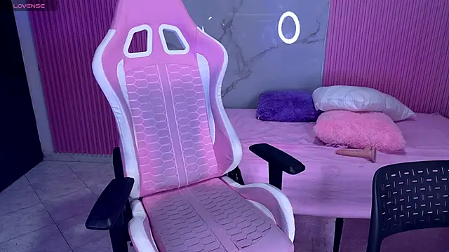 dafne17  online show from December 20, 11:58 am