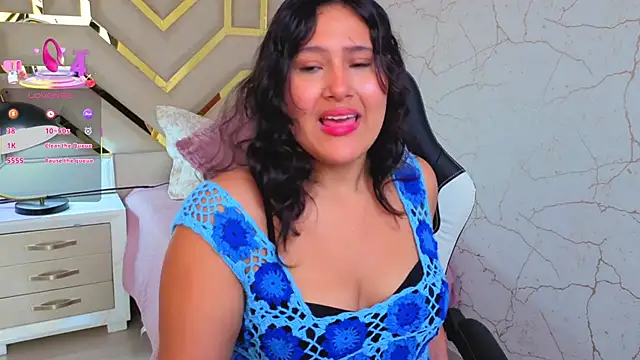 luna jonezz online show from November 21, 11:34 am