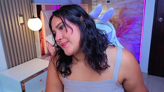 luna jonezz online show from October 27, 11:17 am