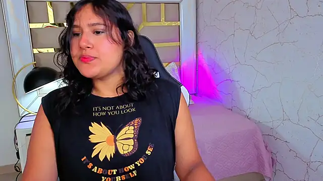 luna jonezz online show from November 6, 11:27 am