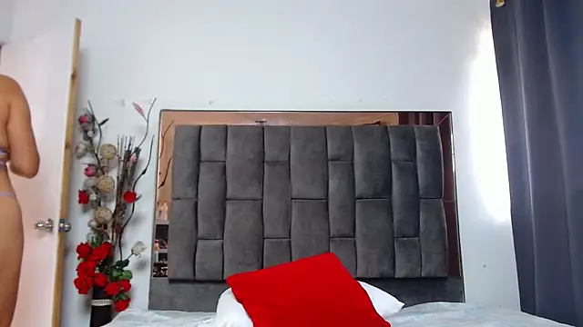 Salmma Milf online show from January 6, 5:49 pm