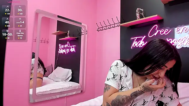 JuliethCruz  online show from November 11, 4:59 pm