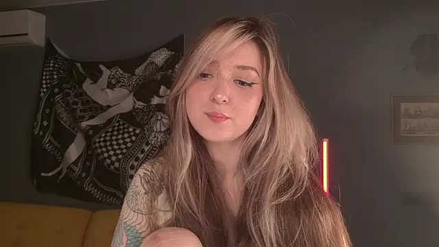 BellaSink online show from May 4, 3:38 pm