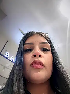 Lucianacuoper online show from November 14, 9:26 pm