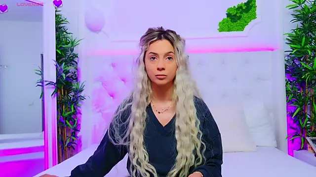 AriannaSins online show from November 4, 1:27 pm