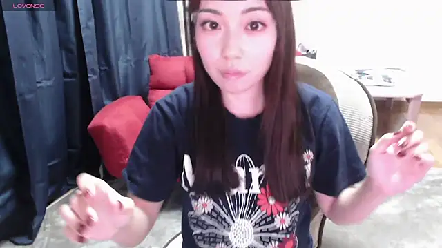 erika chikensuki online show from October 21, 8:29 am