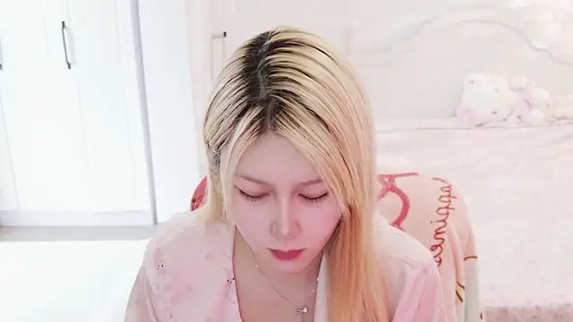 The icy moon online show from July 16, 10:42 am