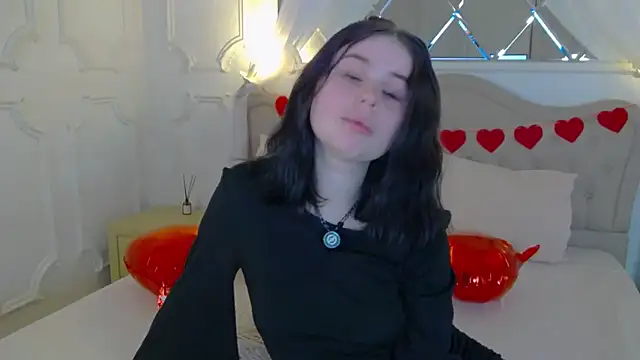 AliceLune online show from February 13, 1:35 pm