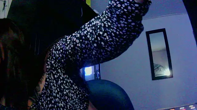 adri gomez1 online show from November 21, 7:32 am